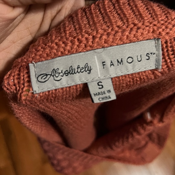 Absolutely Famous Sweater and Top - Picture 7 of 7